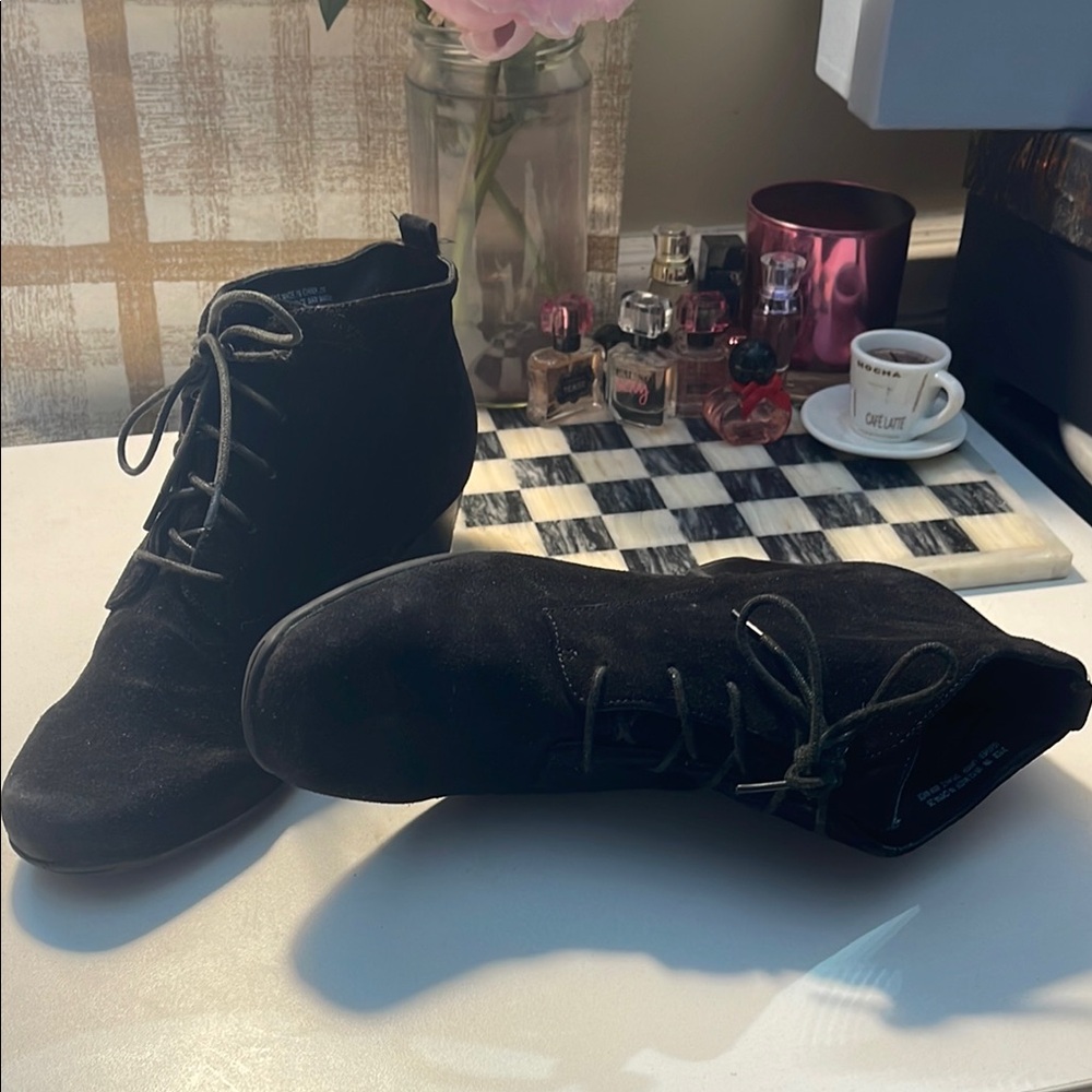 Clarks Black Ankle Suede Boots with Classic Laces - Picture 16 of 16